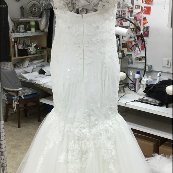 Wedding Dress from Kleinfeld (Say Yes To Dress) - Picture 16 of 16